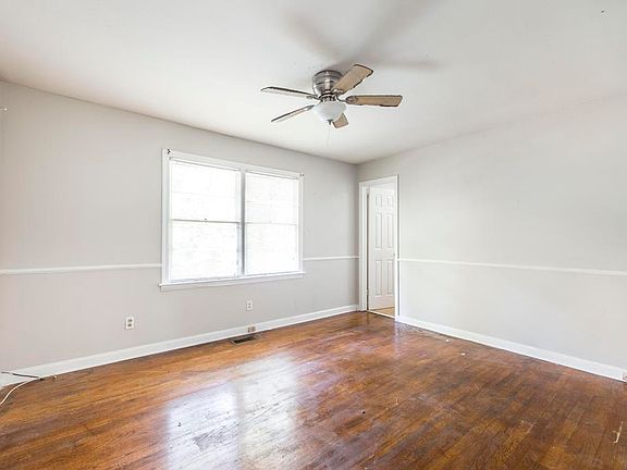 4th image of 4242 Laura Ann Pl