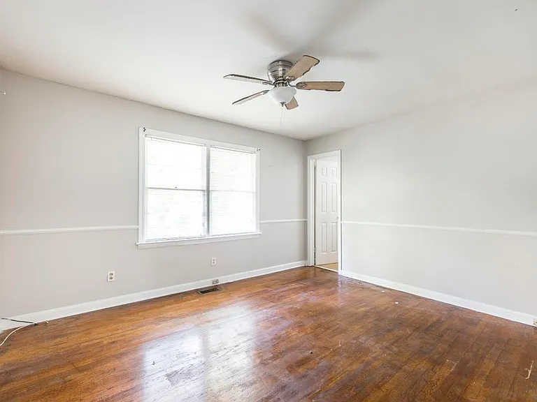 4242 Laura Ann Pl — Photo 2