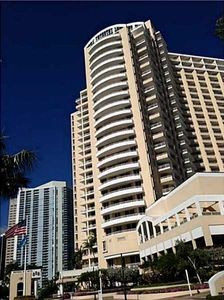 888 Brickell Key Dr APT 909, Miami, FL, 33131