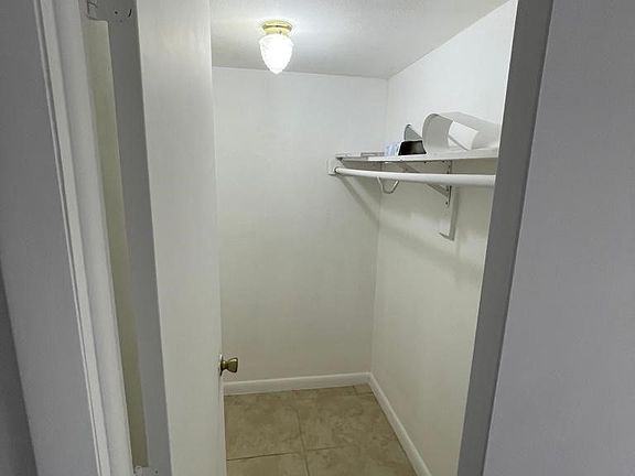 5th image of 9360 Fontainebleau Blvd