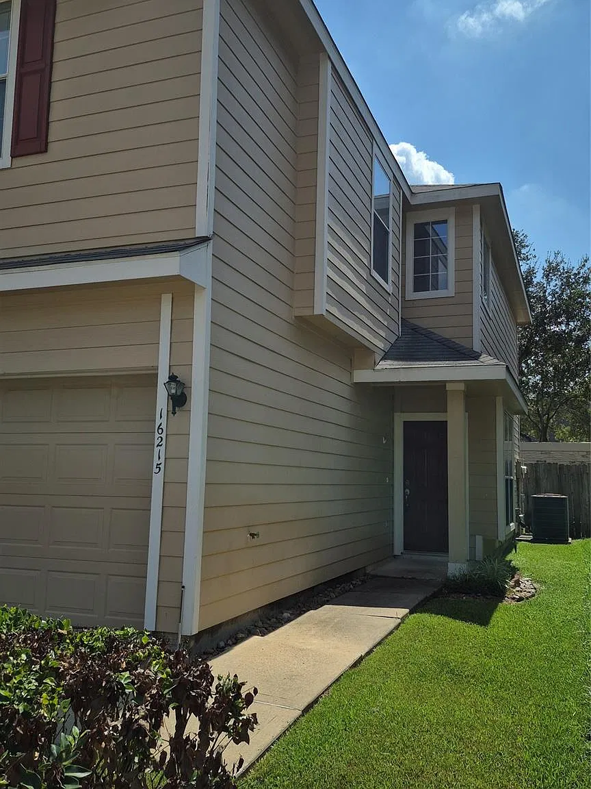 3 bed, 2.5 bath, 1699 sqft, $1,650 — Photo 2