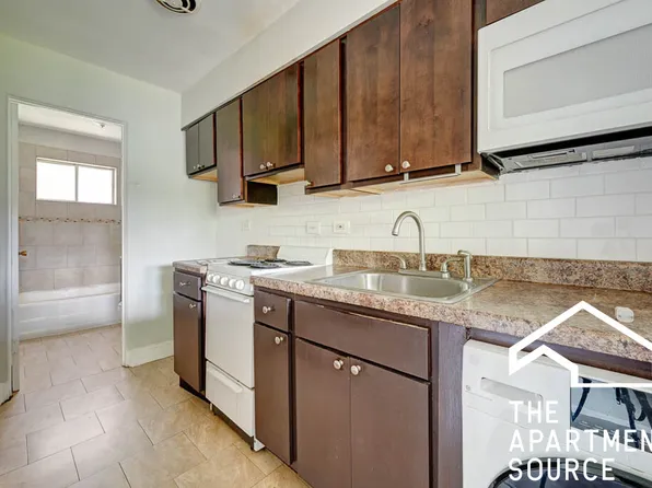 1735 W Bryn Mawr Ave, Chicago, IL