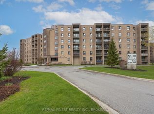 334 Queen Mary Rd #407, Kingston, ON K7M 7E7