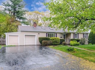 18 Kinnicutt Rd S, Worcester, MA 01602