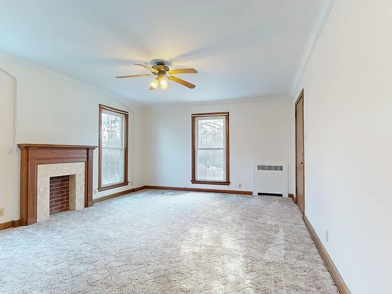 596 Bigelow Rd — Photo 8