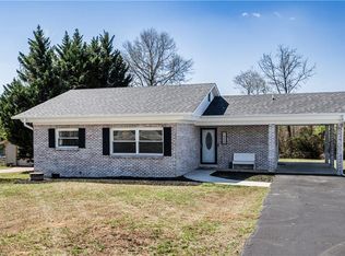1958 Oregon Hill Rd, Reidsville, NC 27326