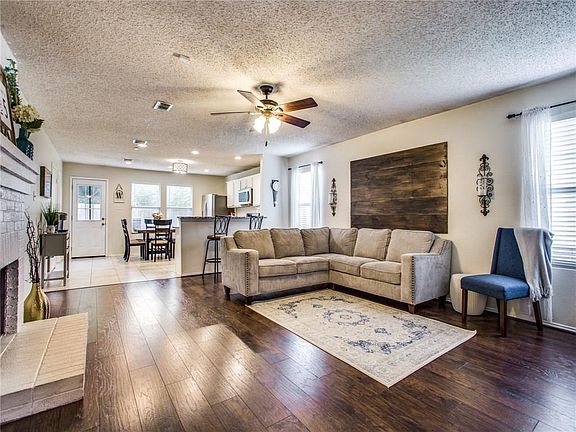4th image of 4510 Bellcrest Dr