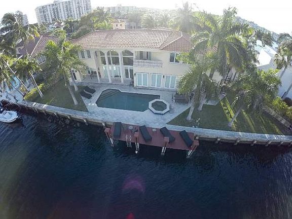 3rd image of 16461 NE 29th Ave