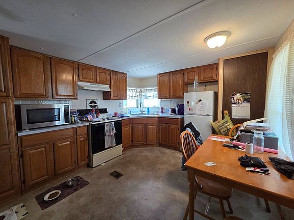 2nd image of 7805 Lynbrook Dr