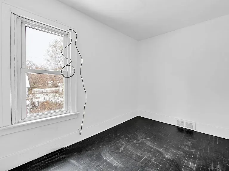 15906 Alden St — Photo 7
