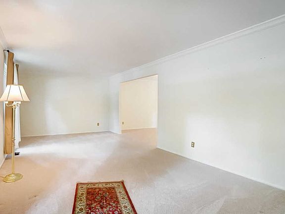 4th image of 10320 Kingsport Dr