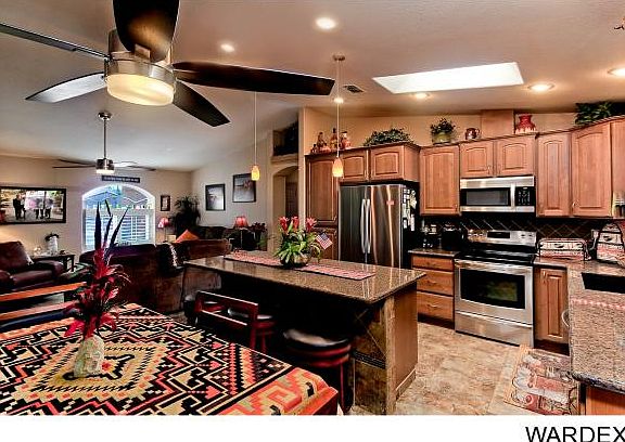2nd image of 3321 Horseshoe Canyon Dr