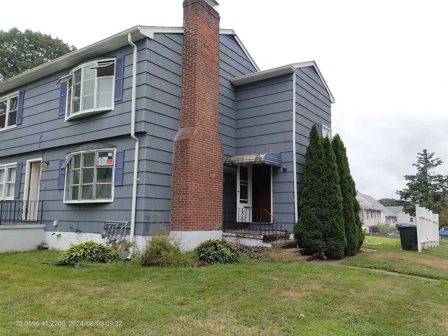 3 bed, 1050 sqft, $2,100 — Photo 1