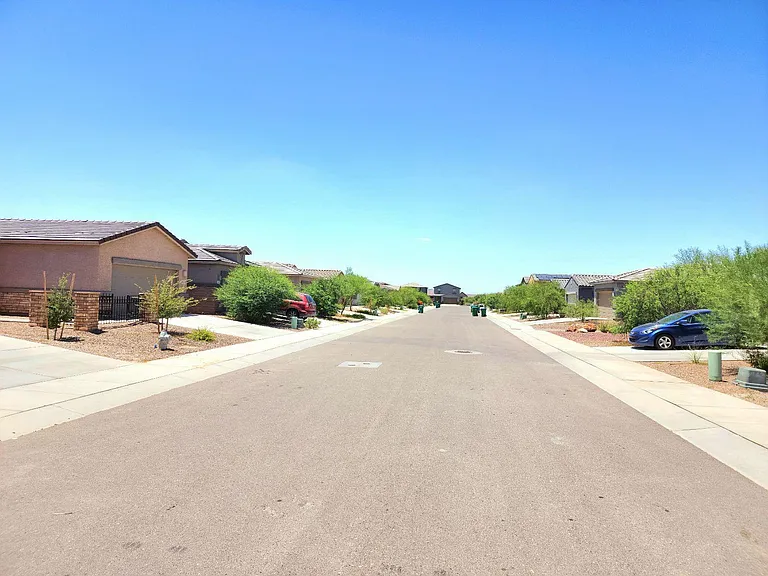 10668 W Dickerson Dr — Photo 47