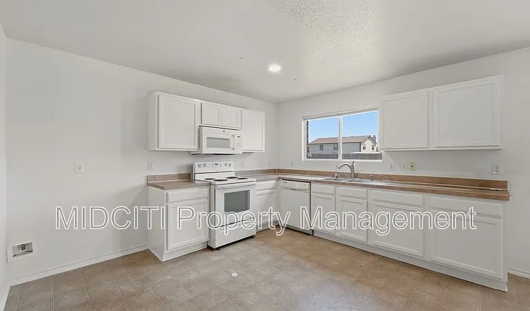 3248 Northwest Blvd — Photo 3