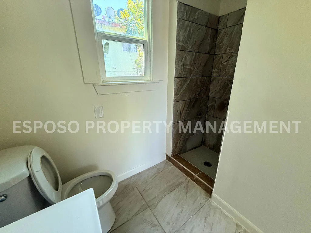 1 bed, 500 sqft, $1,200 — Photo 4