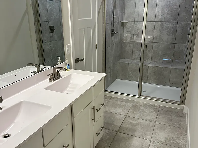 221 Pryor Dr — Photo 14
