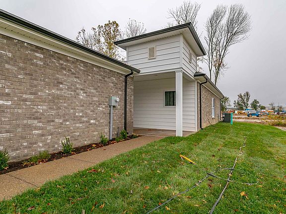 2nd image of 8585 Pebble Creek Dr