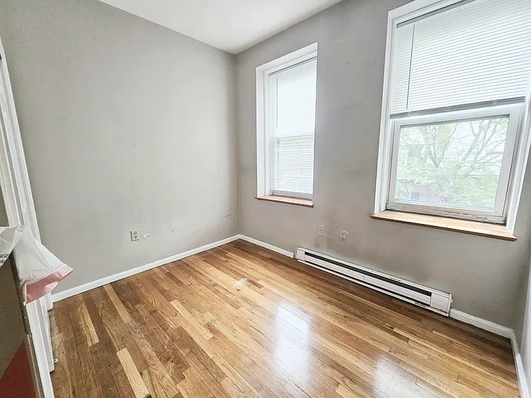 27 Garden St #4 — Photo 6