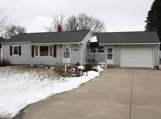 308 Elk Run St, Elk Run Heights, IA 50707