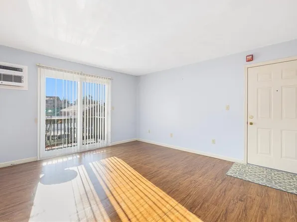 200 Manville Hill Rd #F131, Cumberland, RI 02864