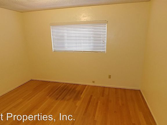 5th image of 4575 North Ave APT 02