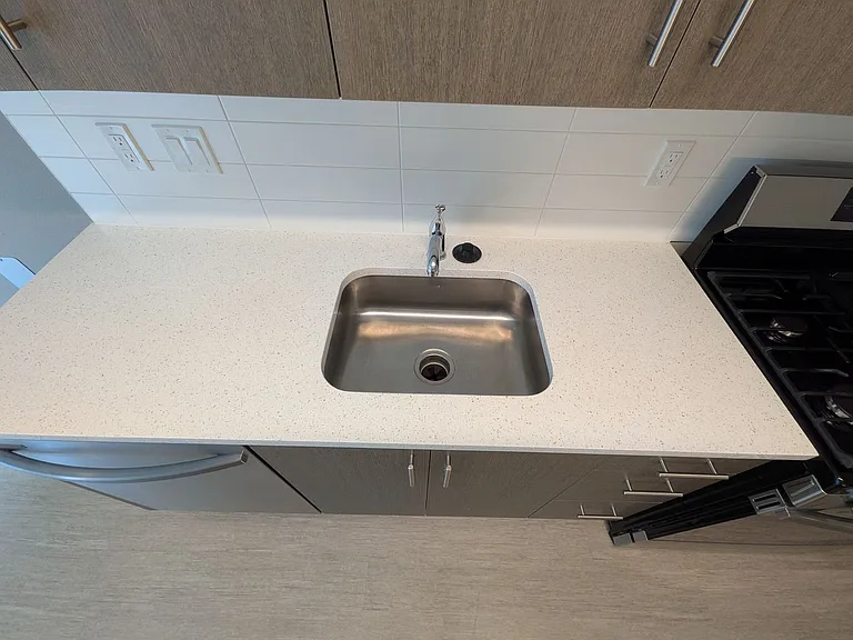 Soleil Apartments — Photo 23
