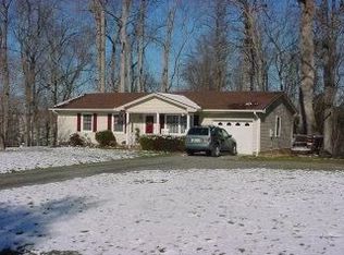 8267 Pond View Dr, Gloucester, VA 23061