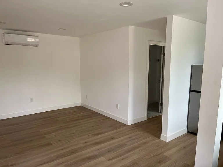 255 S Avenue 55 — Photo 18