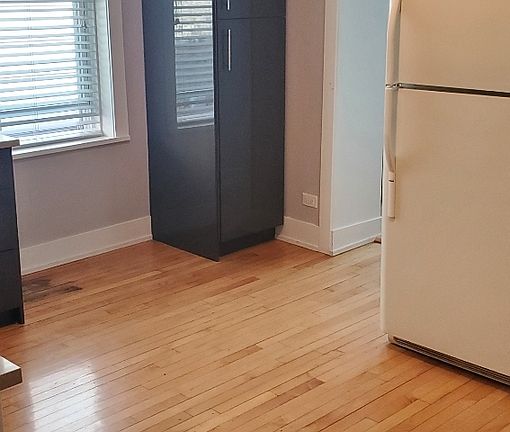 4th image of 5109 W Pensacola Ave #1