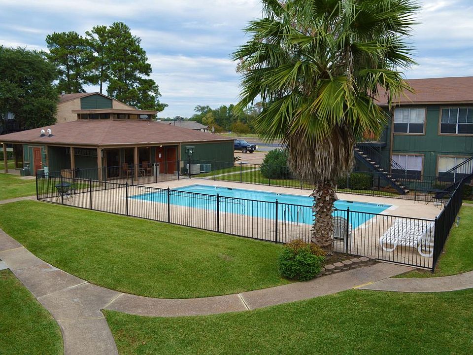 2nd image of 300 S John Redditt Dr APT 605