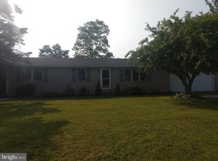 392 Valley Dr, Fayetteville, PA