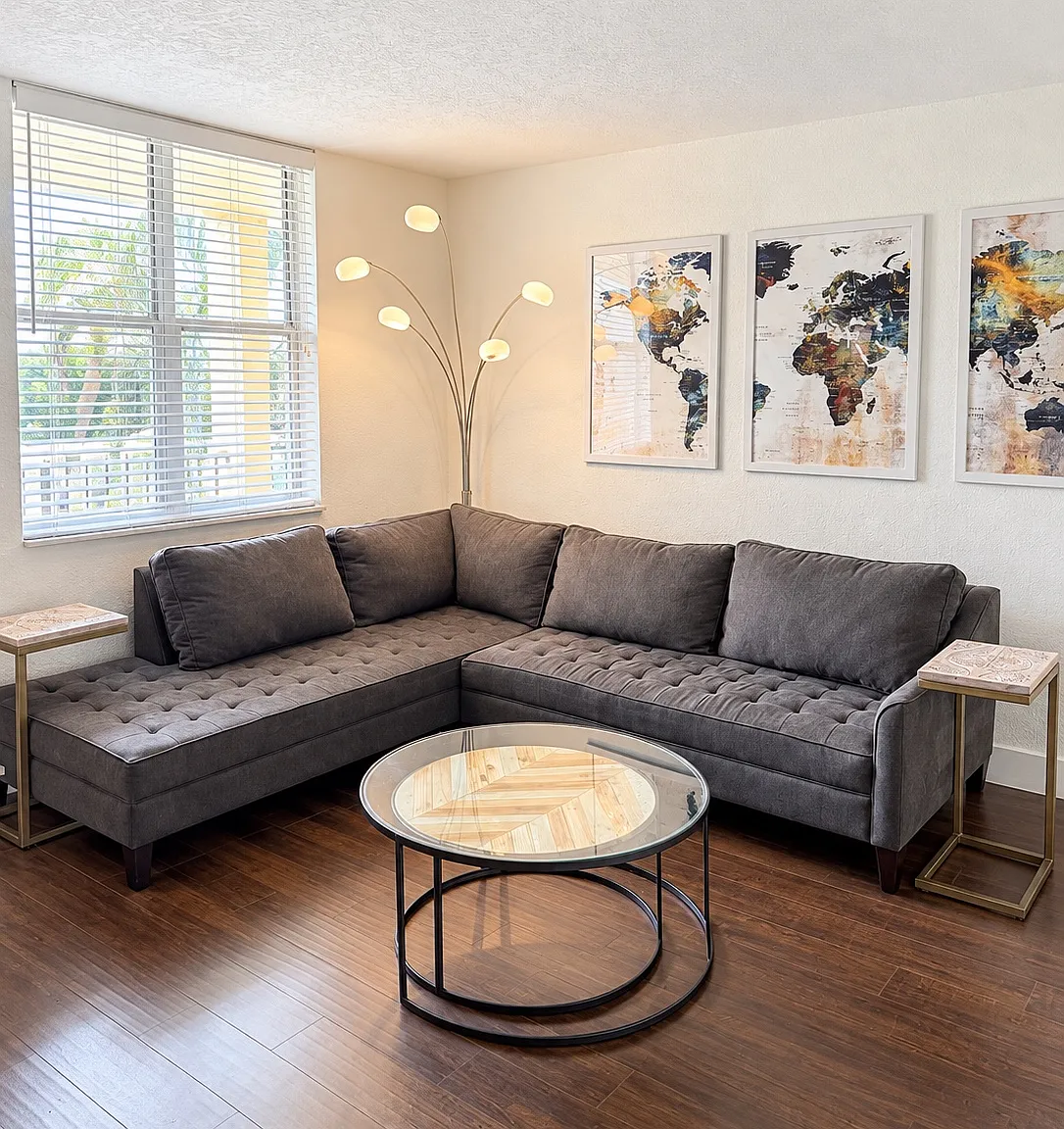 2 bed, 904 sqft, $2,295 — Photo 2
