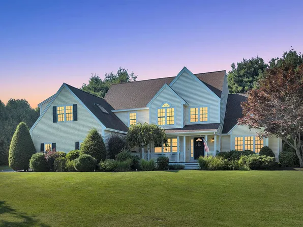 3 Hillcrest Drive, Hampton Falls, NH 03844
