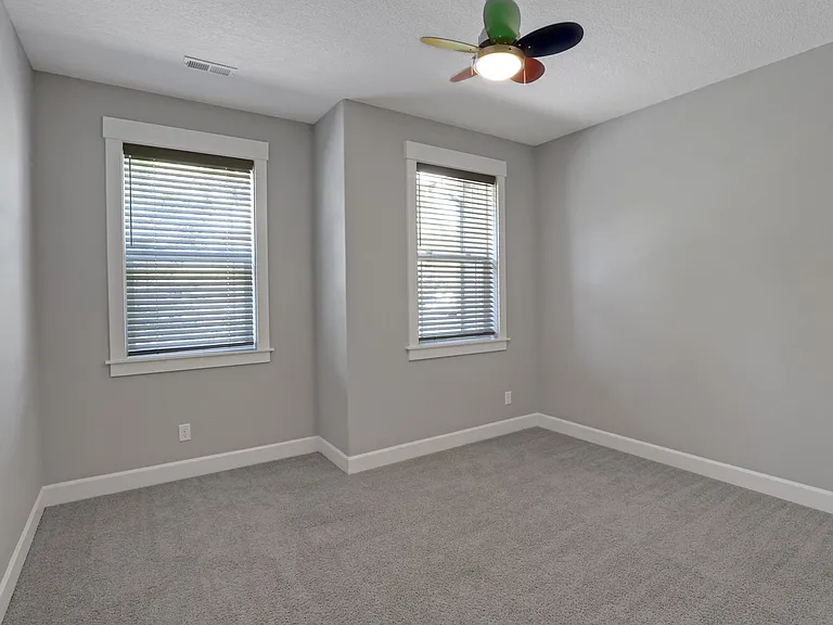9206 SW West Haven Dr — Photo 15