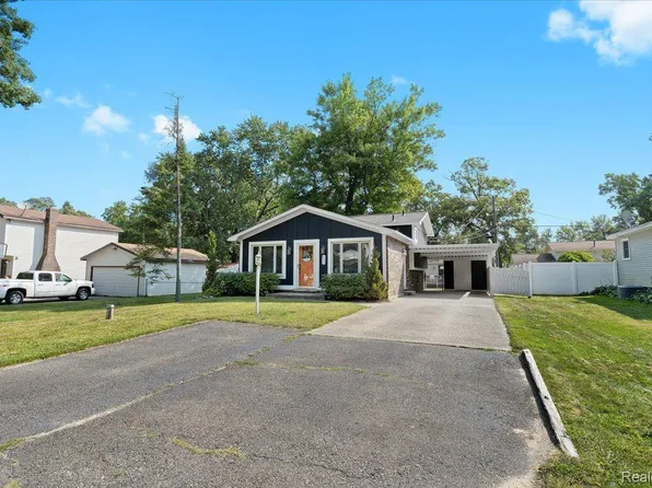 4397 Cedar Ave, West Bloomfield, MI 48323