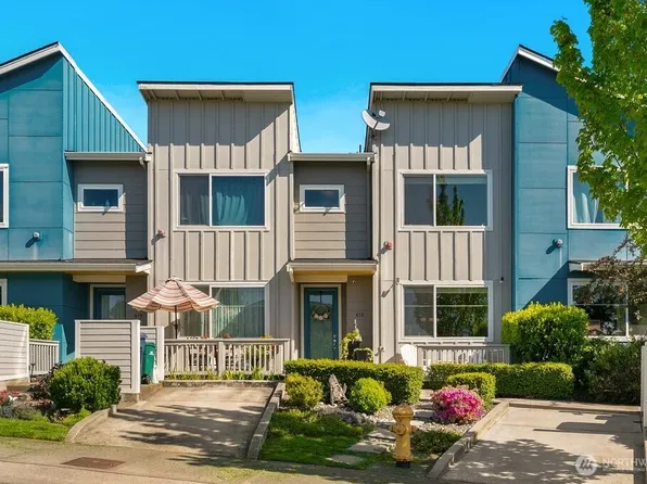810 SW 96th Place, Seattle, WA 98106