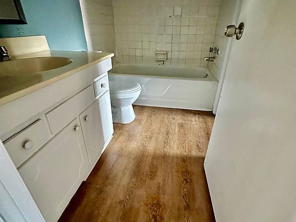 2nd image of 5816 Hunting Ridge Ln APT C