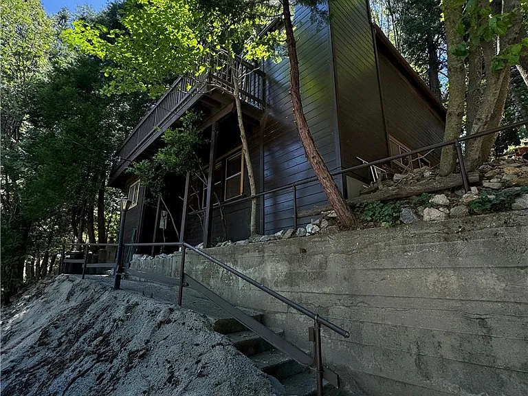 23949 Scenic Dr — Photo 2