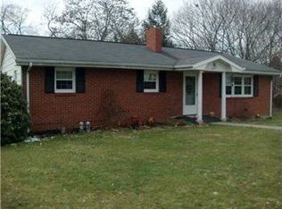 4 Winchester Rd, Indiana, PA 15701