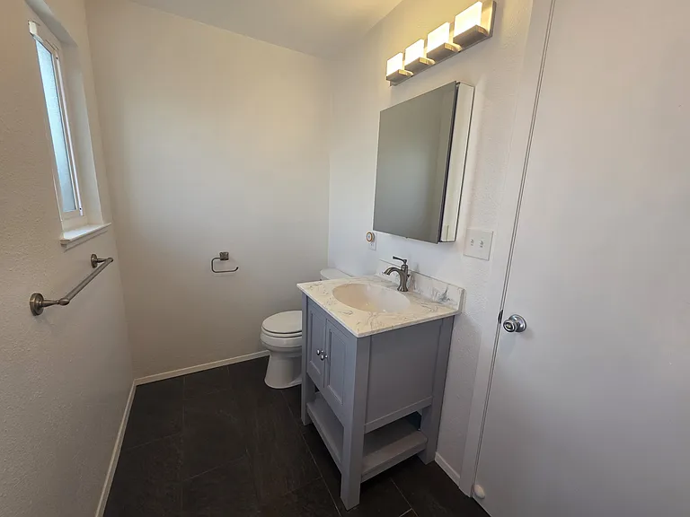 627 F St — Photo 26