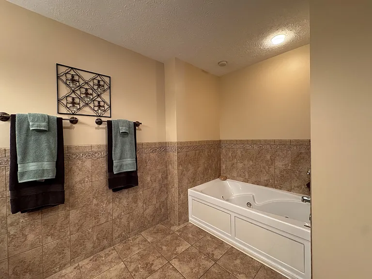 400 Saint Andrews Dr #1 — Photo 11