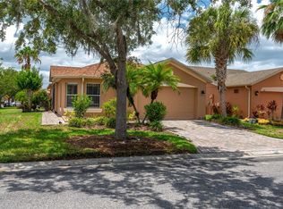 525 Grand Canal Dr, Poinciana, FL 34759