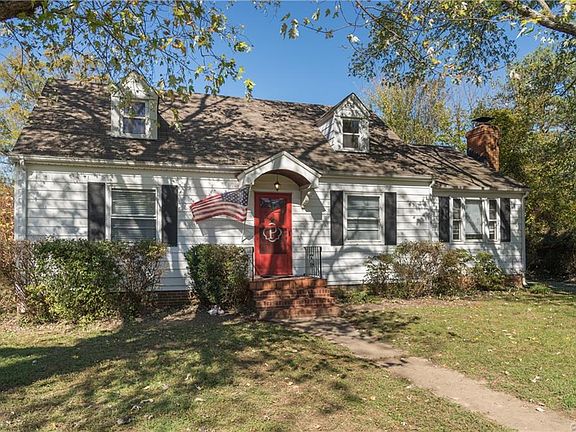 3rd image of 8272 Wonderland Ln