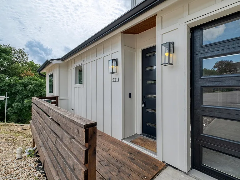 5211 Rob Scott St — Photo 3