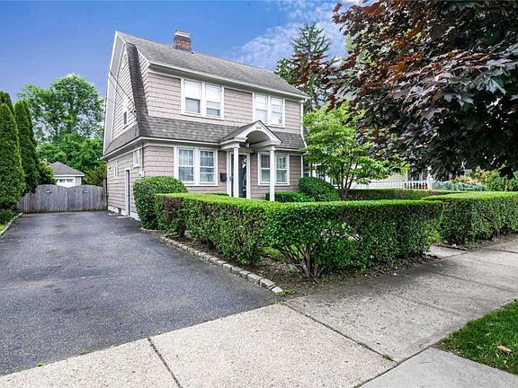 2nd image of 104 Willow Ave