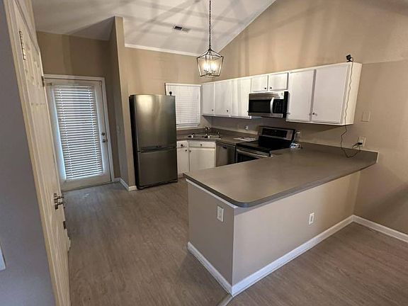 5th image of 207 Hibiscus Way