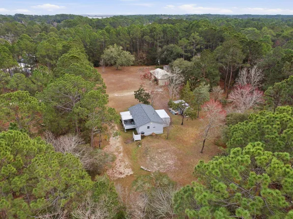 137 Dickson Bay Rd, Panacea, FL 32346