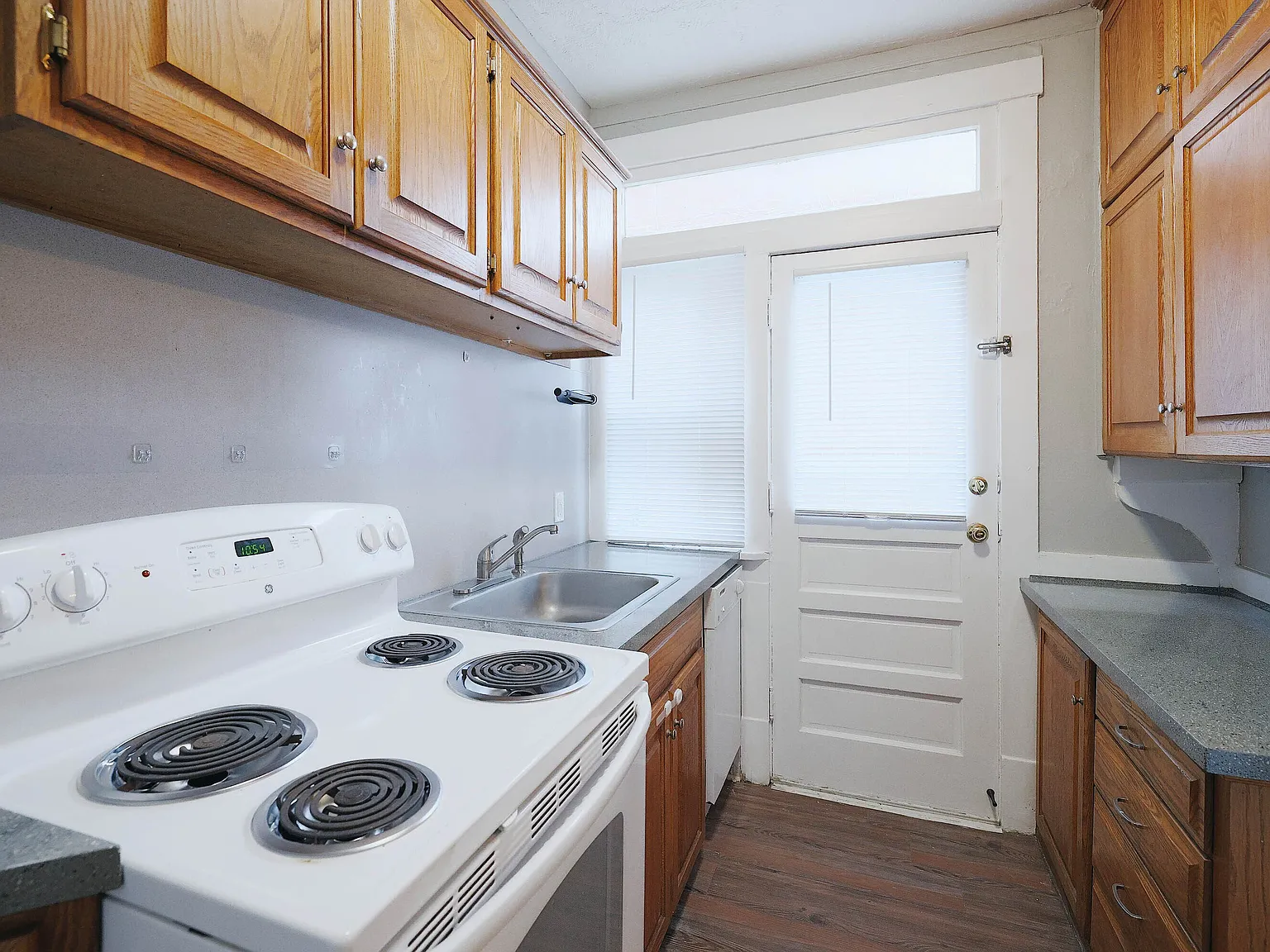 2 bed, 900 sqft, $1,189 — Photo 3