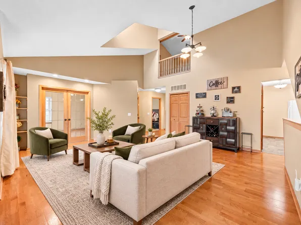 111 Morningside Dr NE, Hutchinson, MN 55350